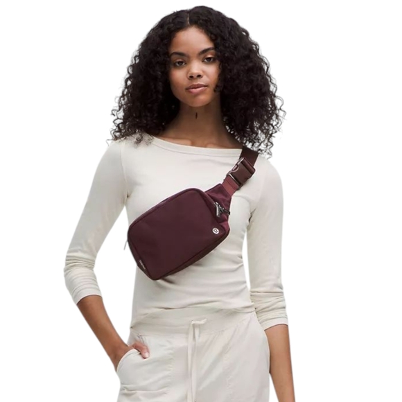 Lululemon Everywhere Belt Bag 2L | Hands-Free Crossbody Sling Waist Pack - Picture 1 of 15